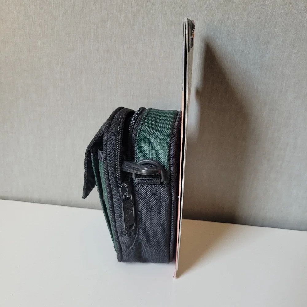 Lowepro Z10 Digital Camera Pouch Green/Black Rugged Case Vintage Great Shape
